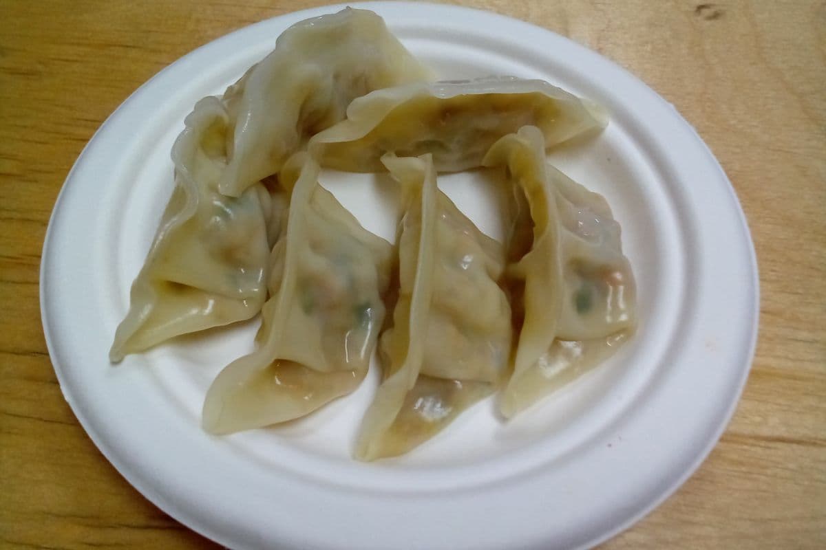 Steamed Dumplings (6 pcs)