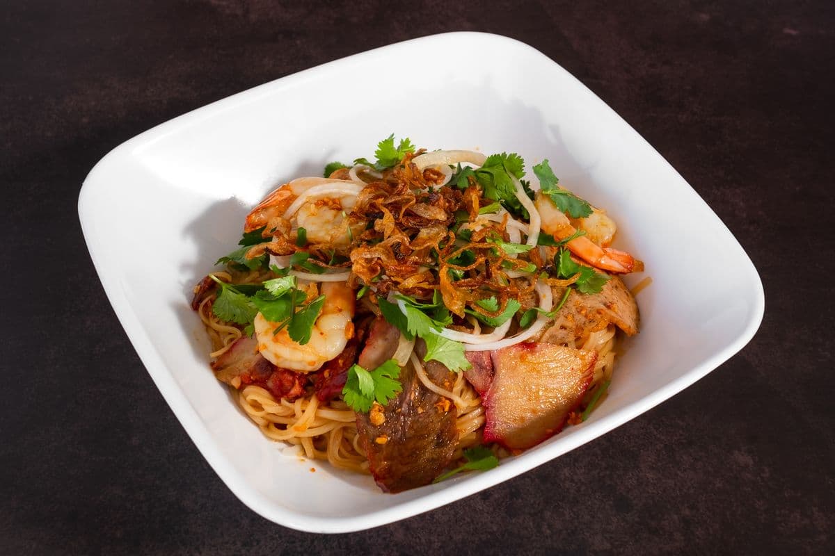 S13. Vietnamese Dry Rice Noodles with Seafood and Meat - Hu Tieu Kho