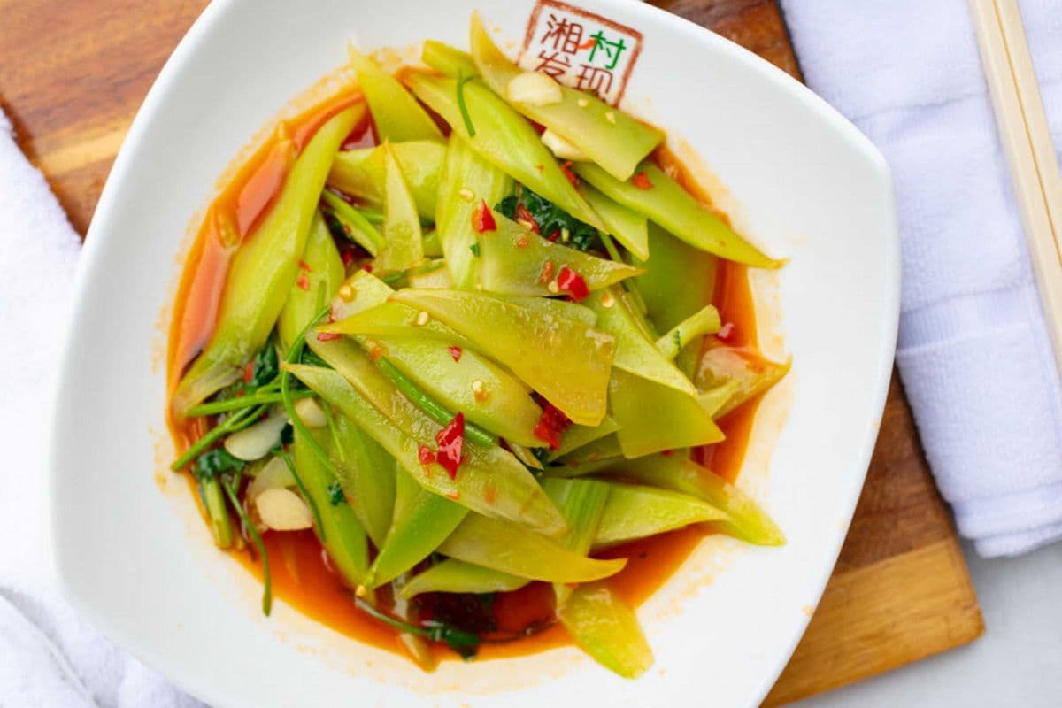 Sliced Stem Lettuce in Homemade Chili Sauce 口味莴苣