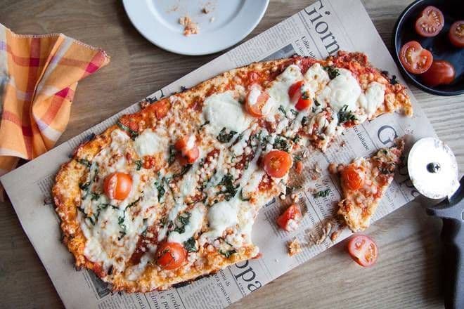Pomodoro E Formaggio Pizza