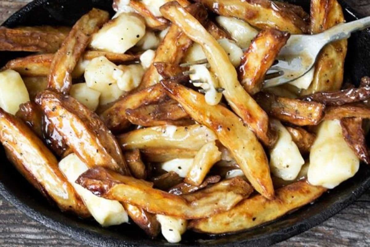 Large Classic Poutine