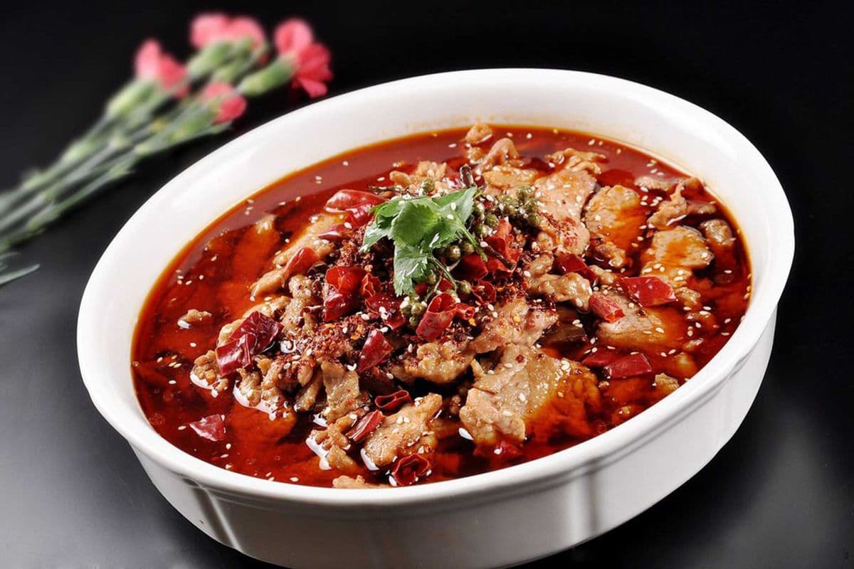 4. Sliced Beef in Hot Chili Oil (水煮牛肉)