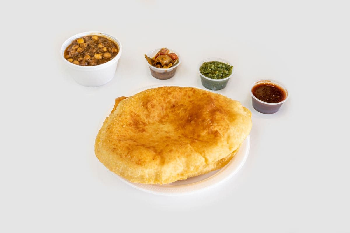 Chana Bhutara with Drink