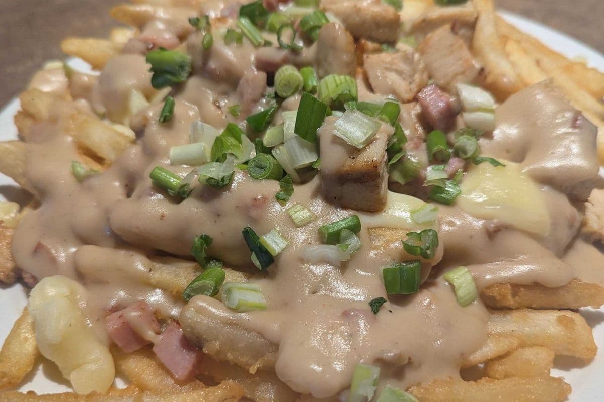 LA POUTINE WEEK-Poutine A La Nob