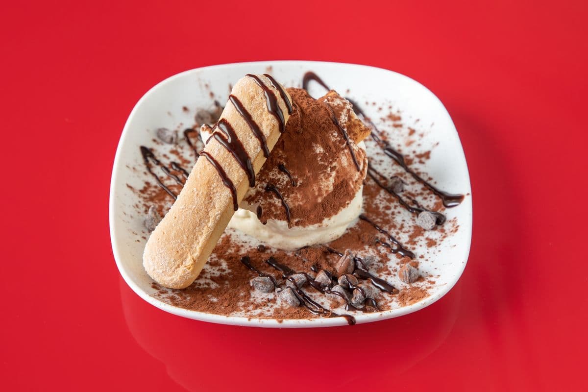 Tiramisu Cake