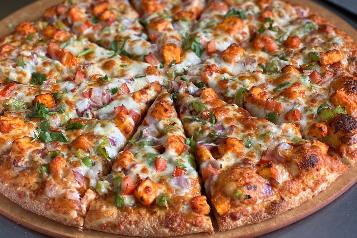 Small Shahi Paneer Pizza