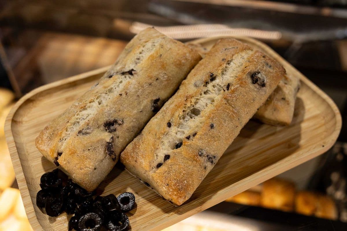 Ciabatta Olive Bun
