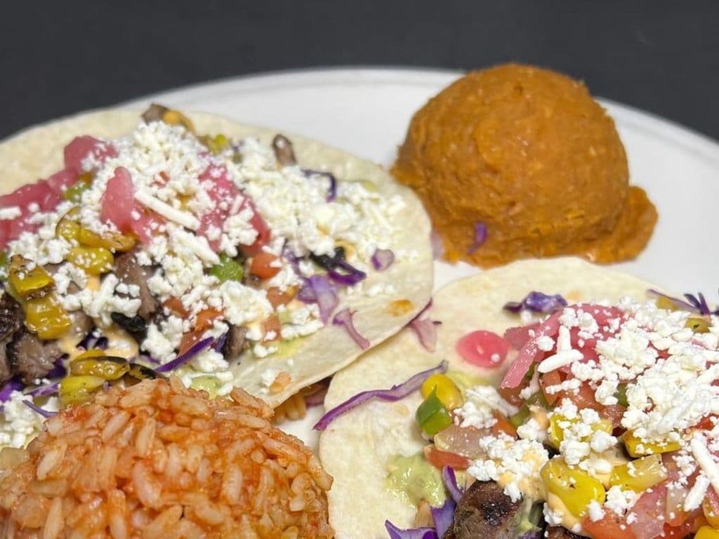 Carne Tacos (2 Pieces)