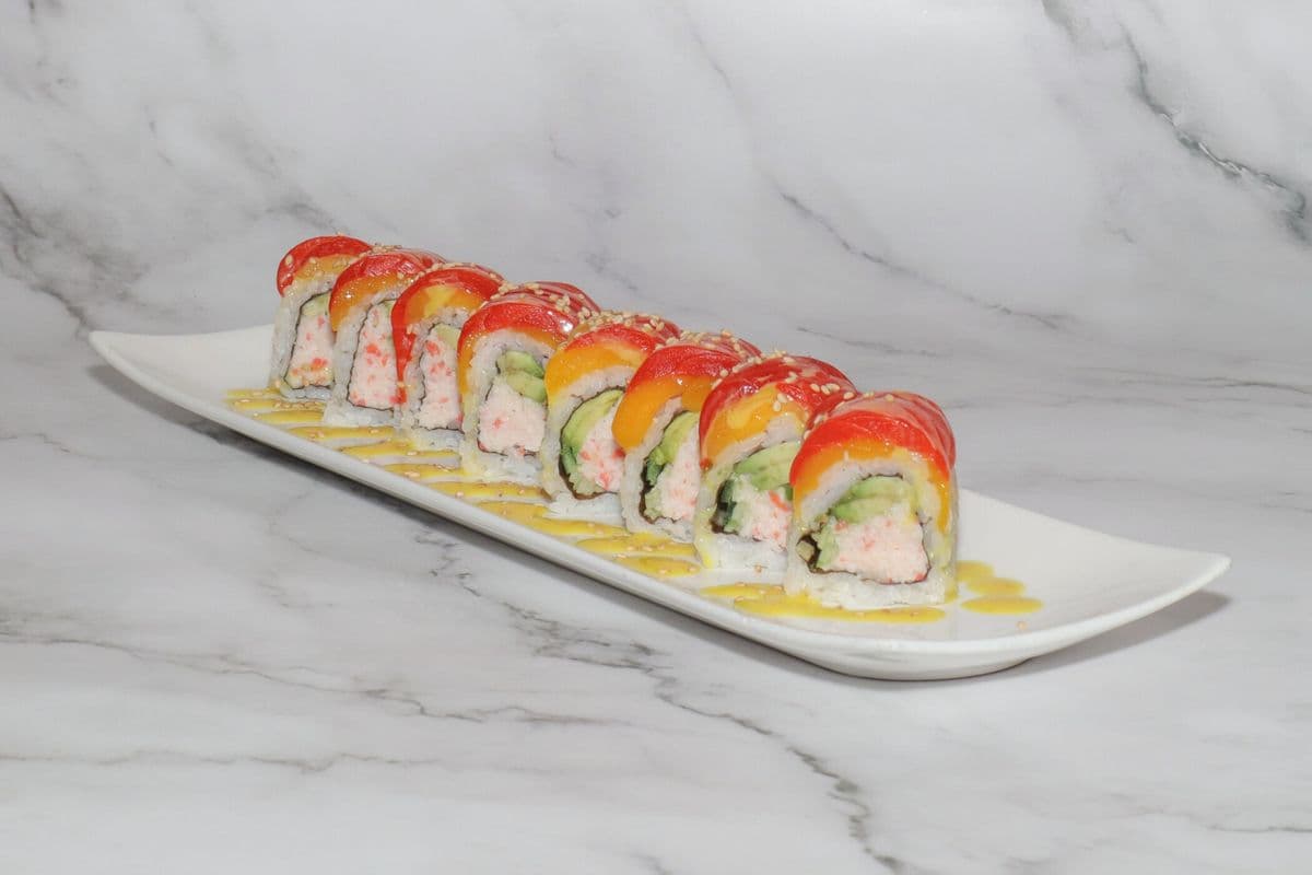 Mango Salmon Special Maki Roll (8 pcs)
