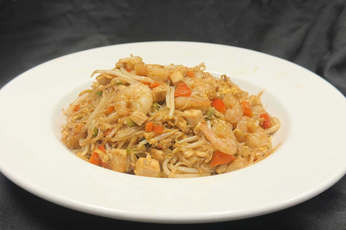 Pad thaï aux crevettes et au poulet