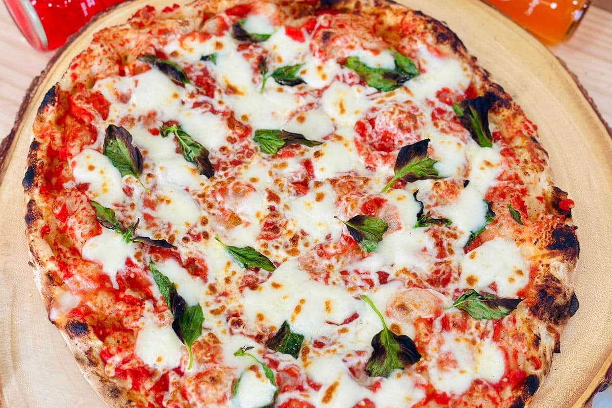 12" DELIGHT MARGHERITA PIZZA (8 Slices) Offer