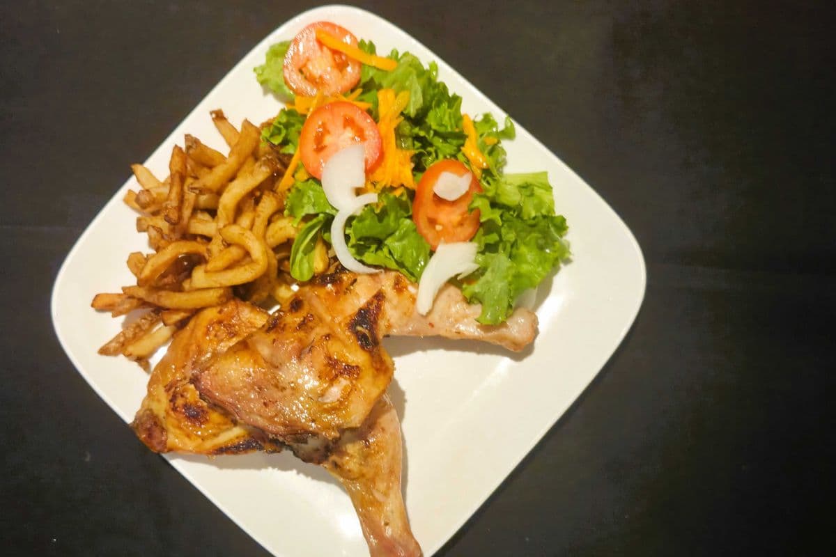 Plat de 2 Cuisses de poulet / 2 Chicken Leg