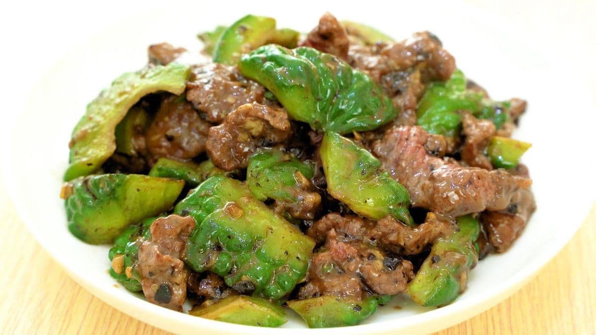 Beef with Bittermelon / 涼瓜牛肉