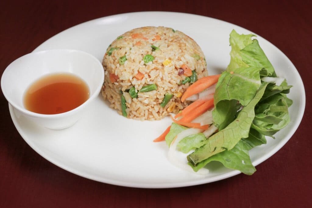 C11. Riz frit aux assortiments variés | Mixed Fried Rice | Cơm chiên thập cẩm
