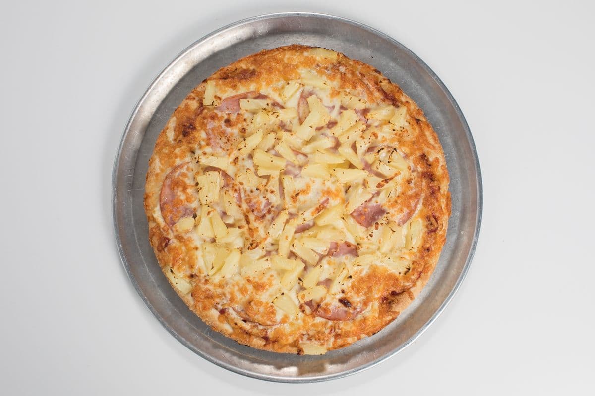 12" Medium Deluxe Hawaiian Pizza