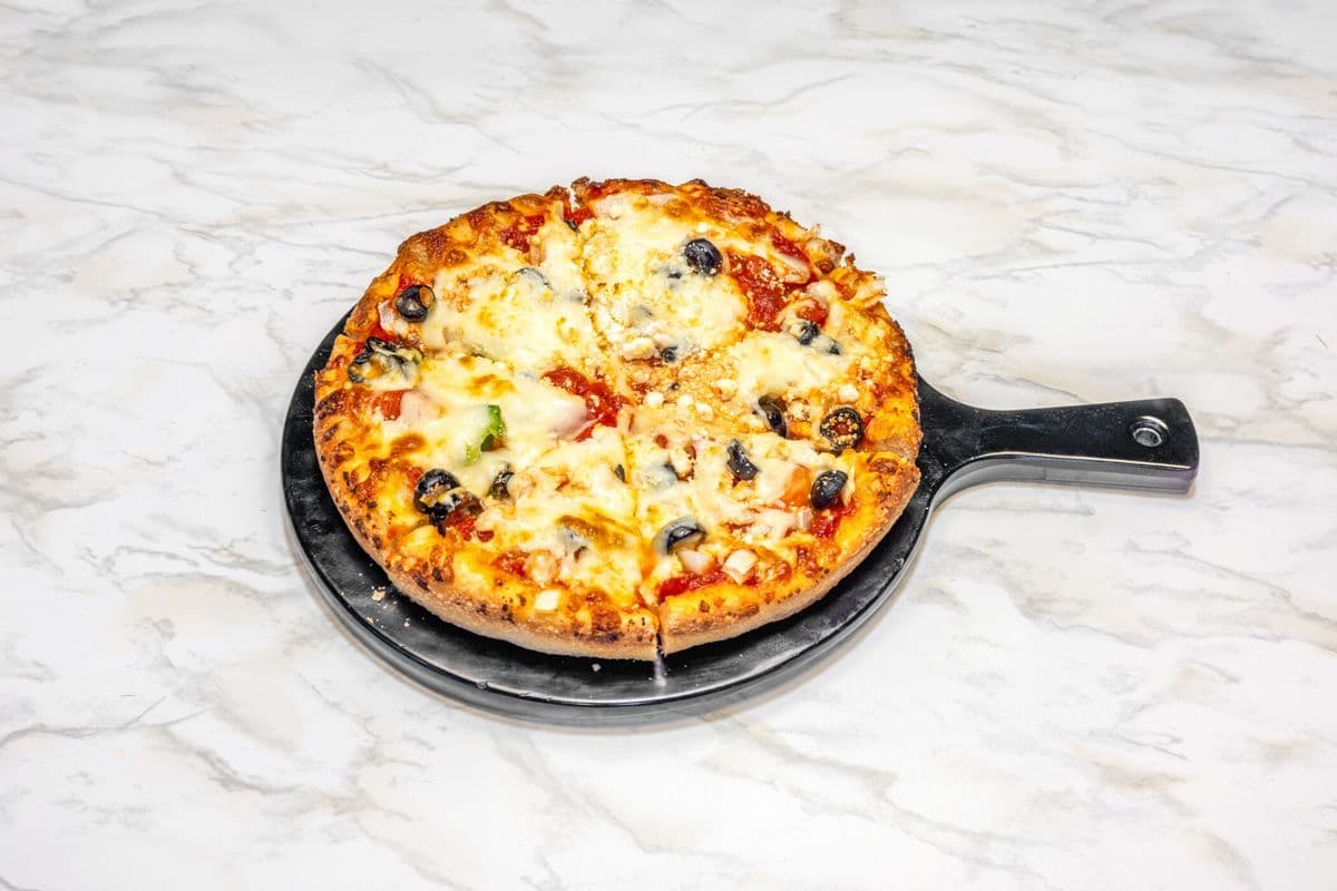Medium Cafe Med Pizza