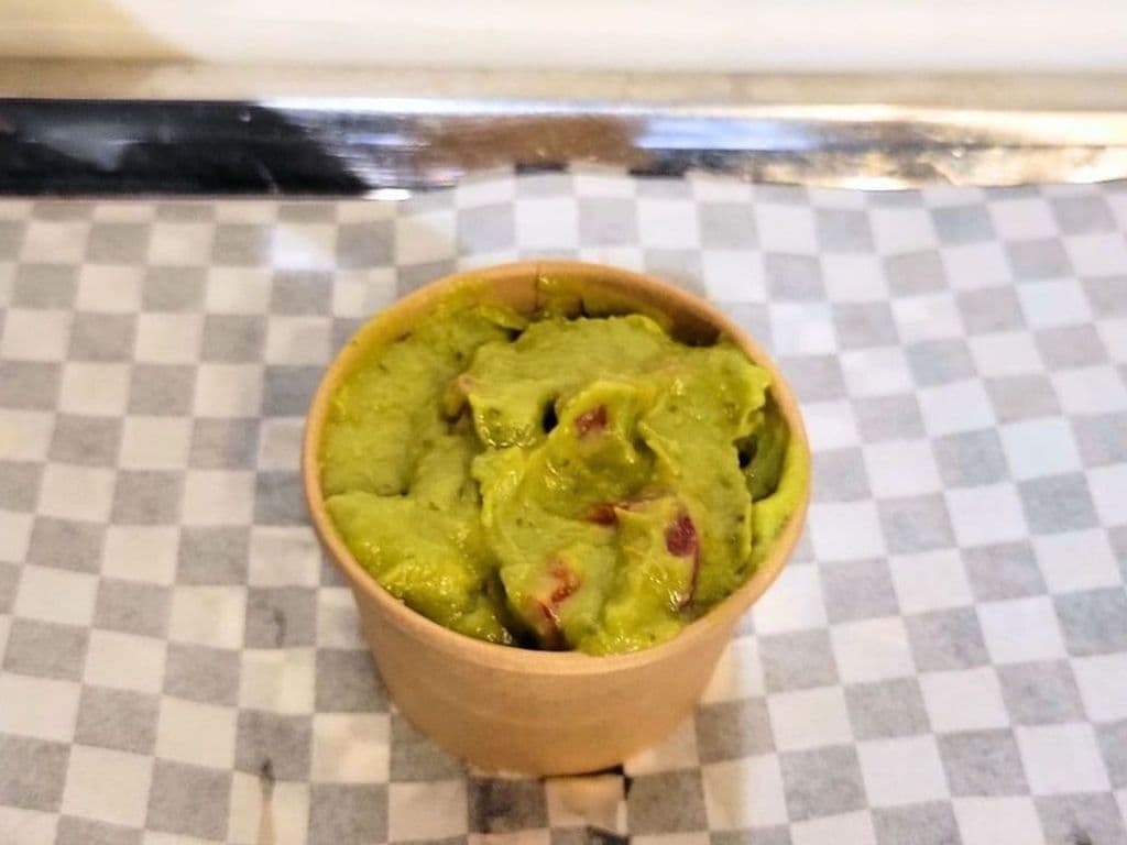 GUACAMOLE 4oz
