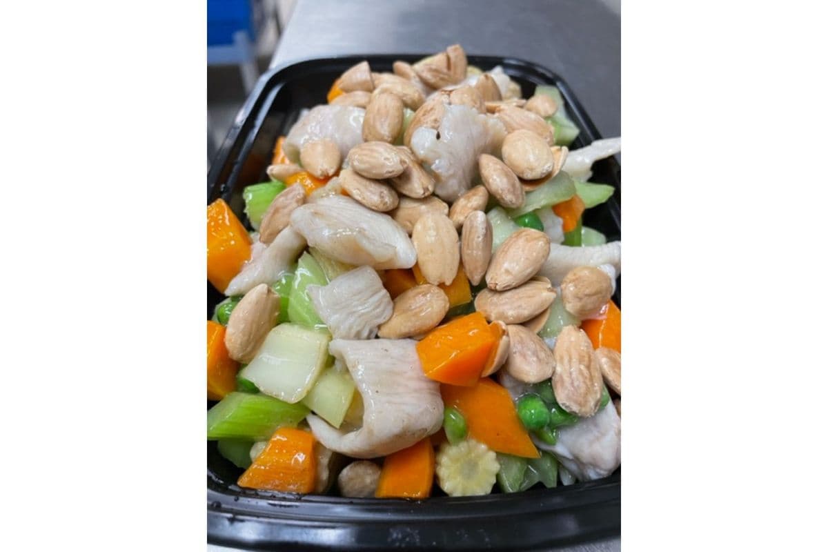 62. Diced Chicken With Almond