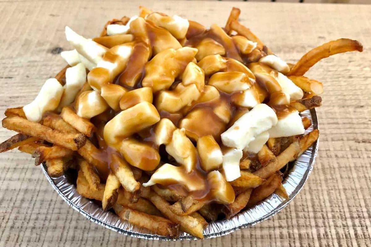 Large Classic Poutine