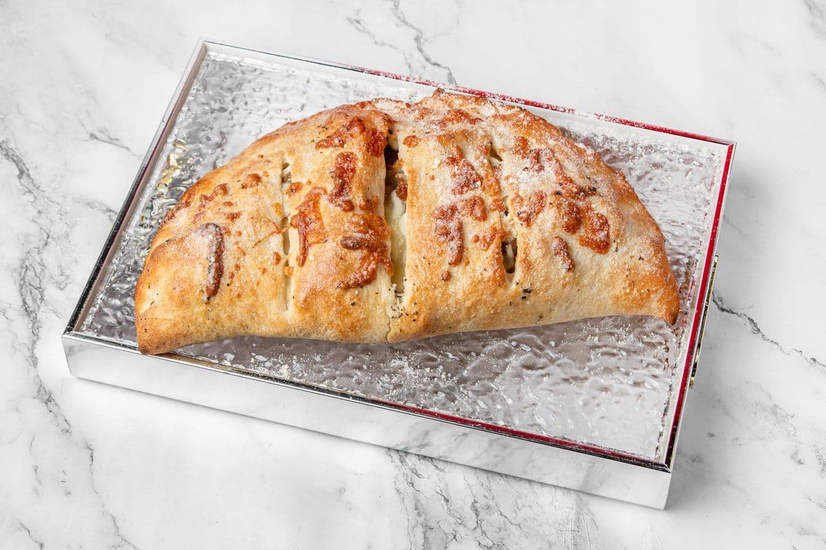 CHICKEN CLUB CALZONE