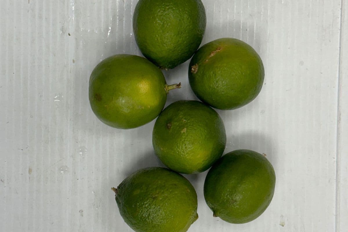 Limes (each)