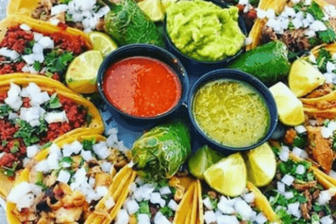 Rosca de Tacos (10 pcs) with Three Canned Pop
