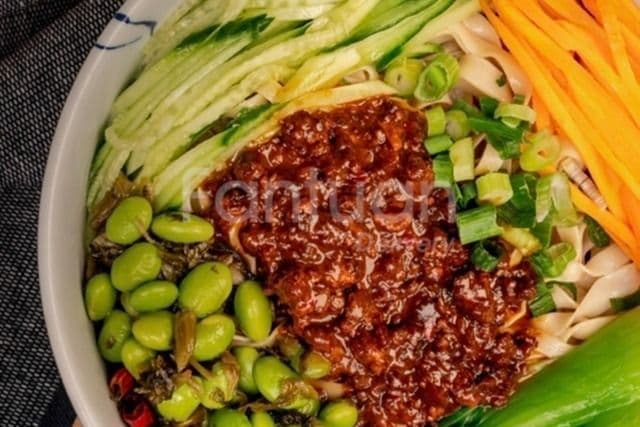 Combo de nouilles zhajiang / Zhajiang Noodles Combo