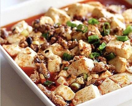 Ma-Po Spicy Tofu with Minced Pork / 麻婆豆腐