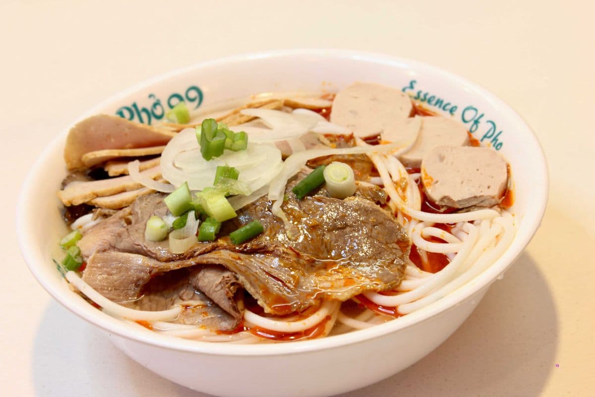 19. Bún bo Hue with Spicy Soup