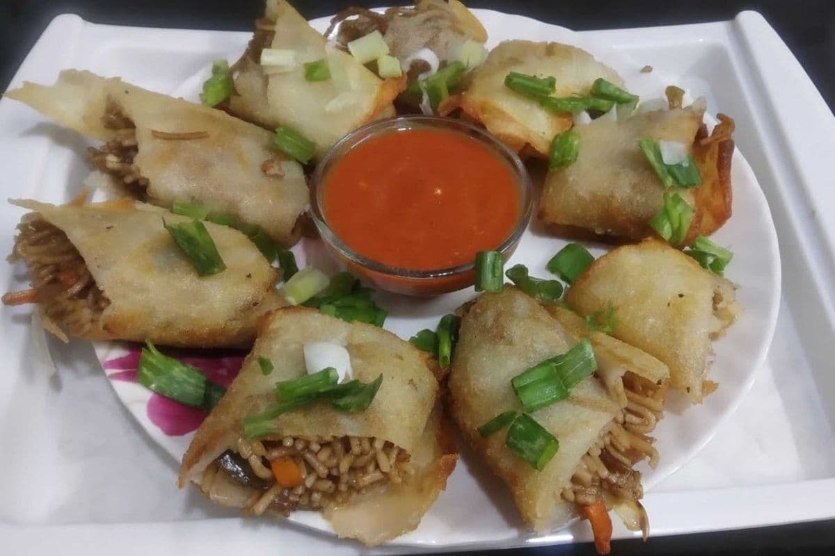 SPRING ROLLS (VEG)