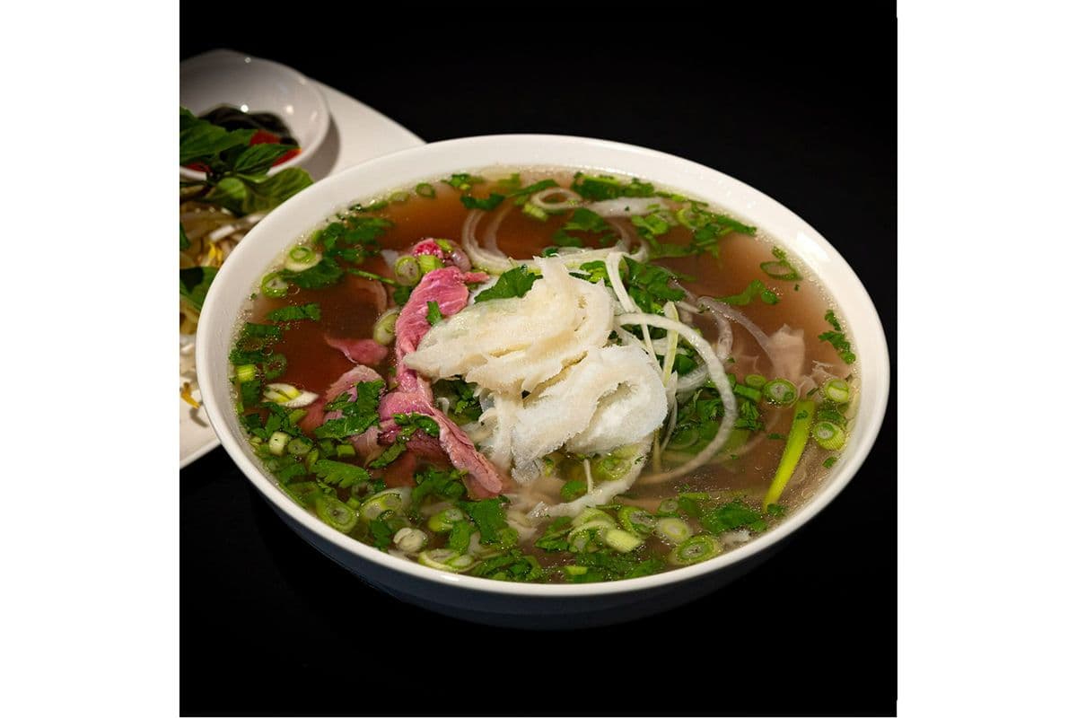 PHO6. Rare Beef and Tripe Noodle Soup | Phở Tái Xách