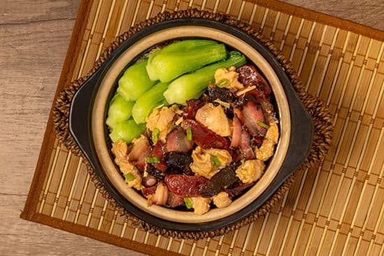 M5. 臘味滑雞飯 Preserved Meat with Steamed Chicken on Rice