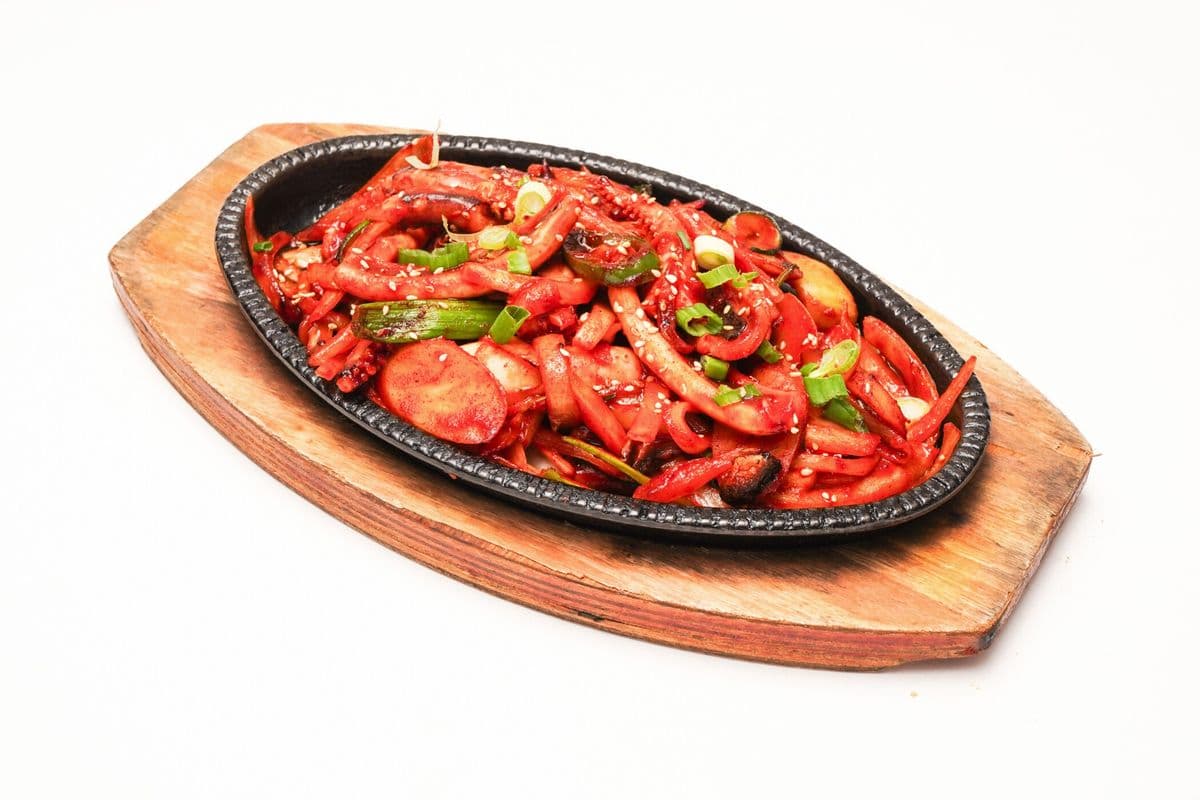 B7 BBQ Calamari 오징어불고기 – Oh Jing Uh Bool Gogi