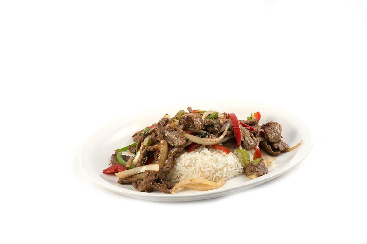 38. Bœuf à la thaï sauté sur riz blanc / Sauteed Thai Beef on White Rice