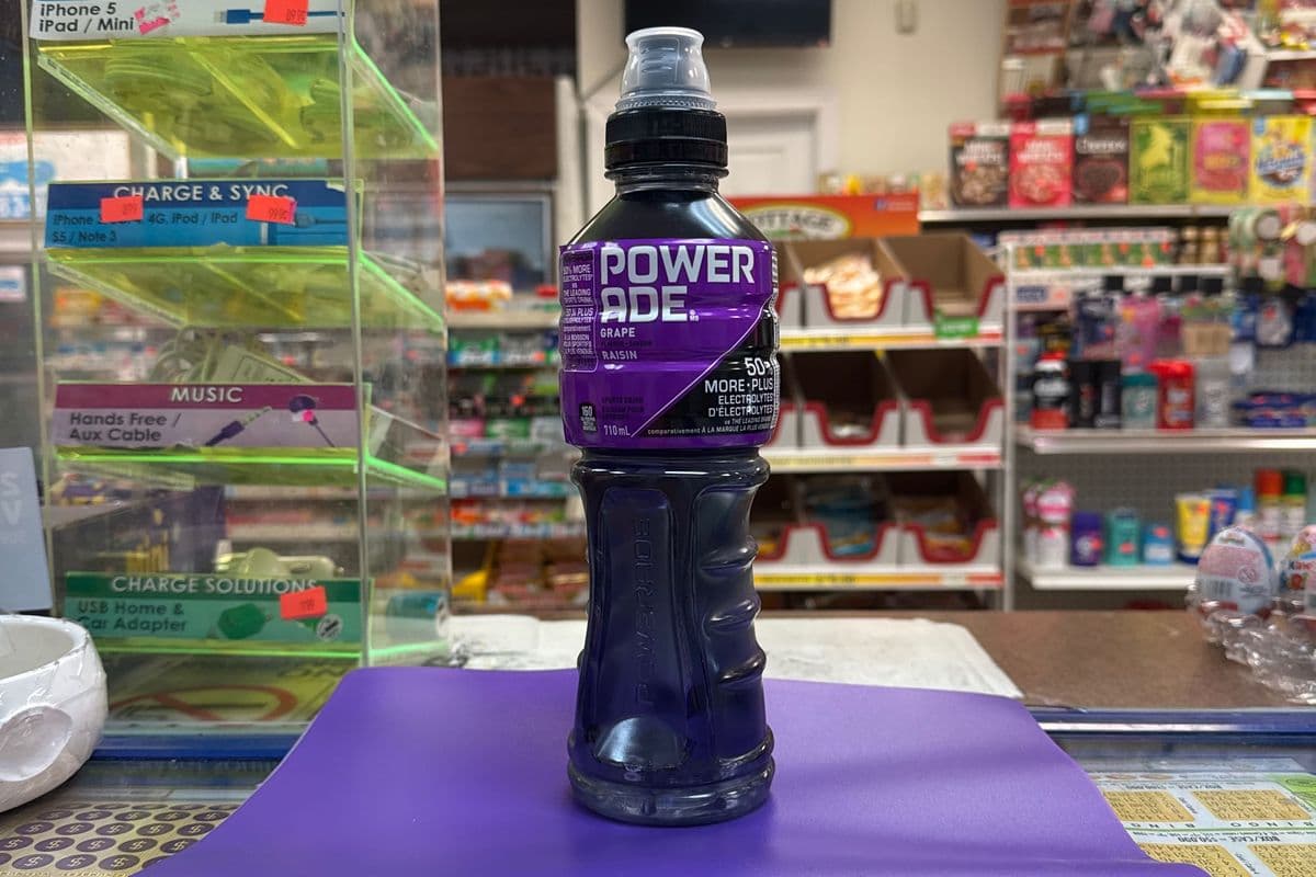 Powerade Grape Bottle (710 ml)