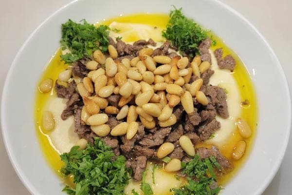 Hummus with Ground Beef