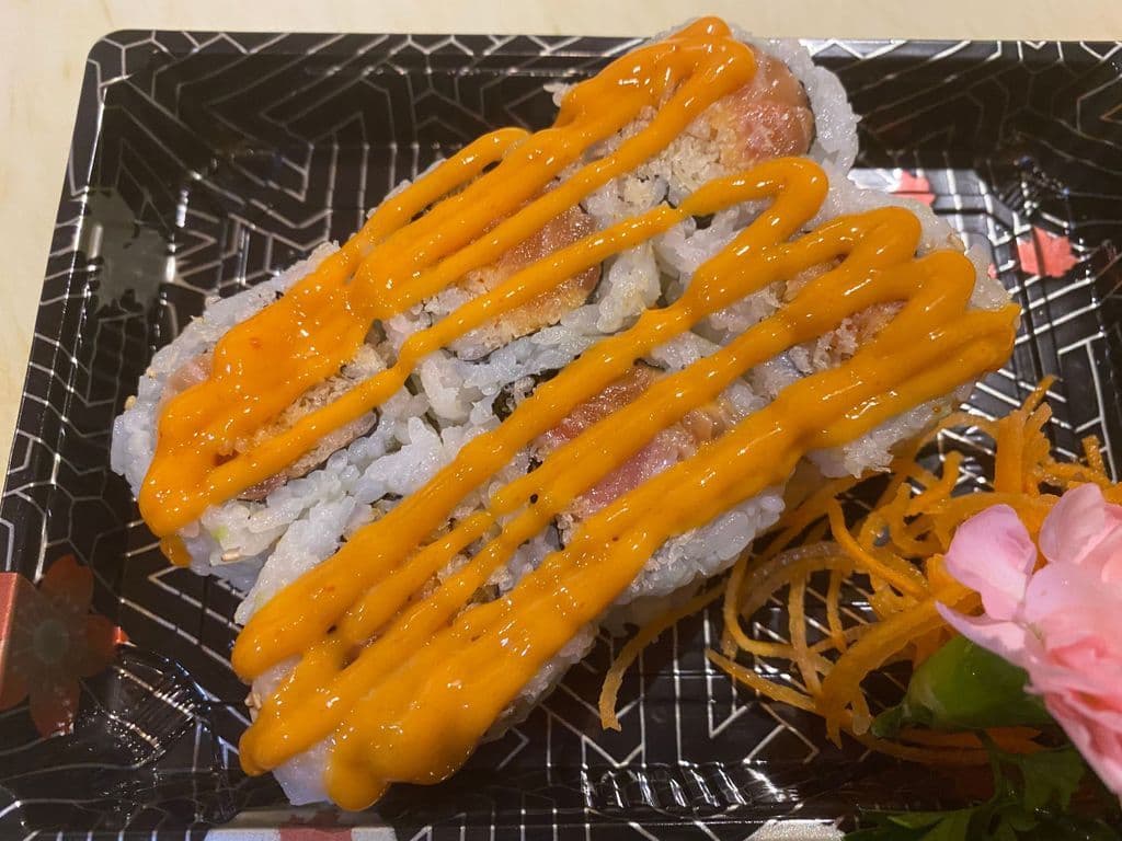 91. Spicy Salmon Crisp Roll