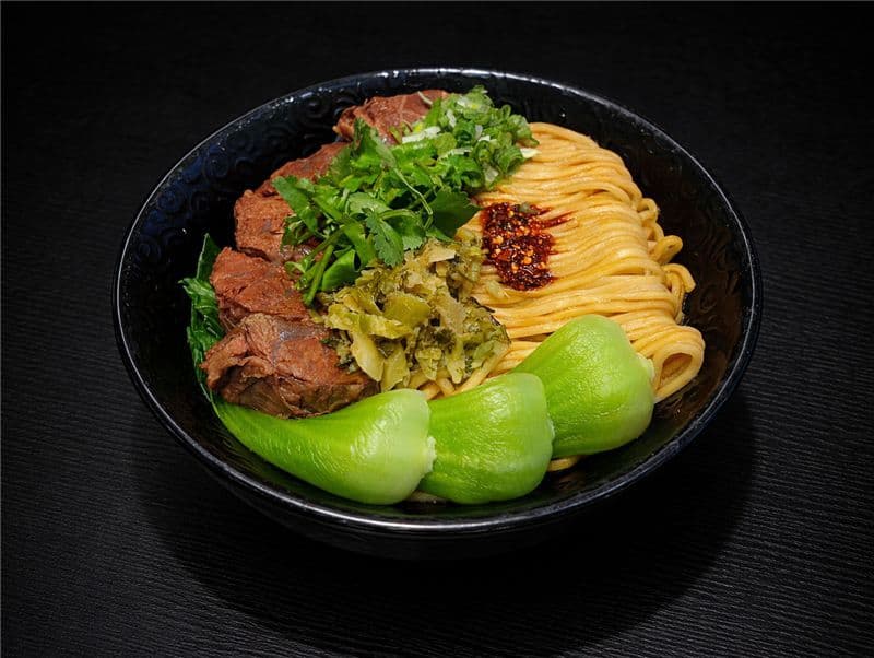 F03 Spicy Beef Shank Dry Noodle (Spicy)(Peanut) F03 香辣牛肉乾拌麵(辣)(含花生)