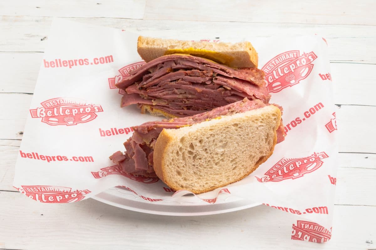 Sandwich à la viande fumée