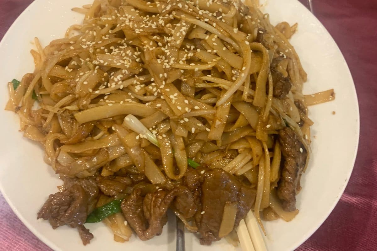 88. Soy Sauce Stir-Fried Rice Noodles 干炒牛河