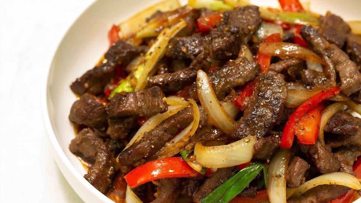 Wok Tossed Onion Beef (S3)