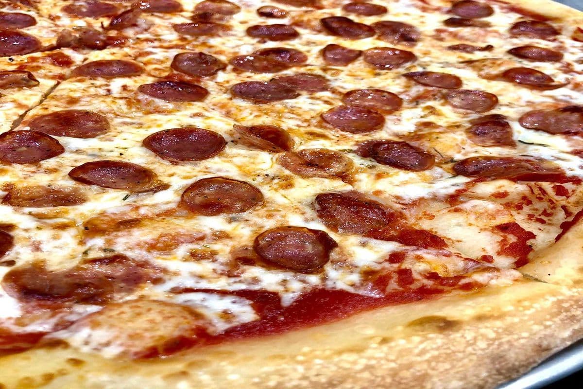 18" NY Pepperoni Prince Pizza