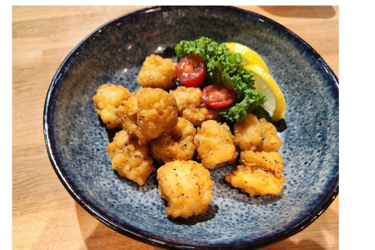 Salt and Pepper Crispy Calamari Bites (9pcs) (Not Gluten-Free)