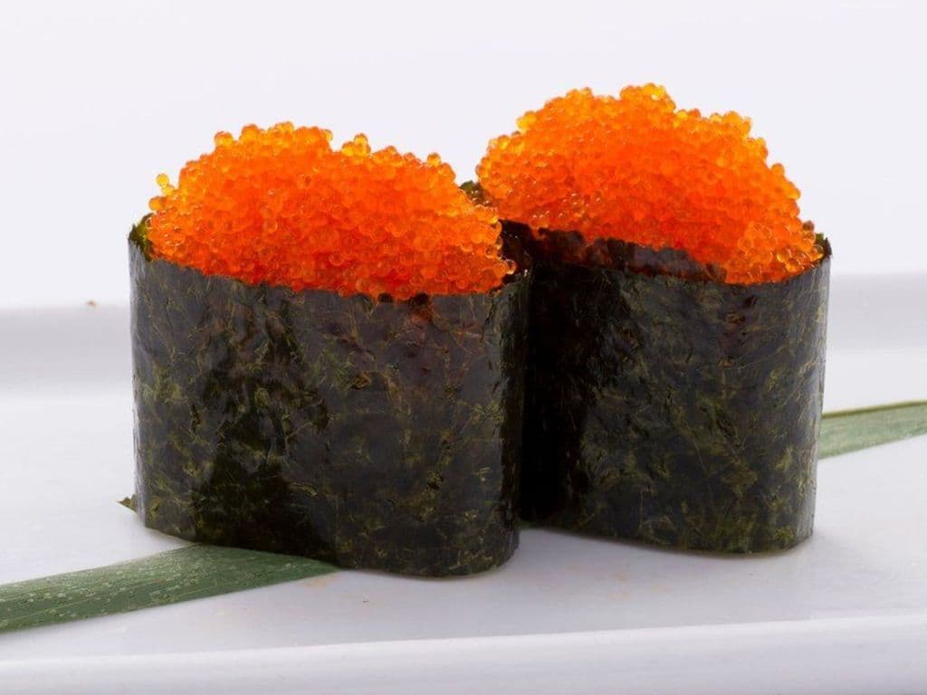 Tobiko Sushi (2 pcs)