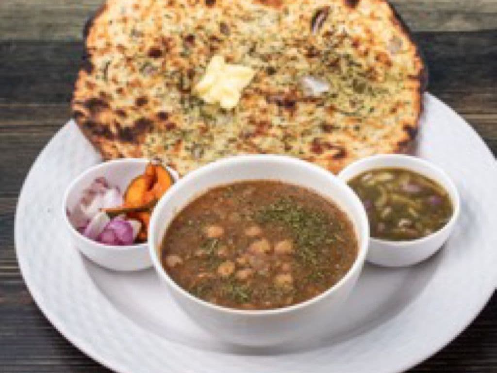 Ambarsari Paneer Kulche Chole