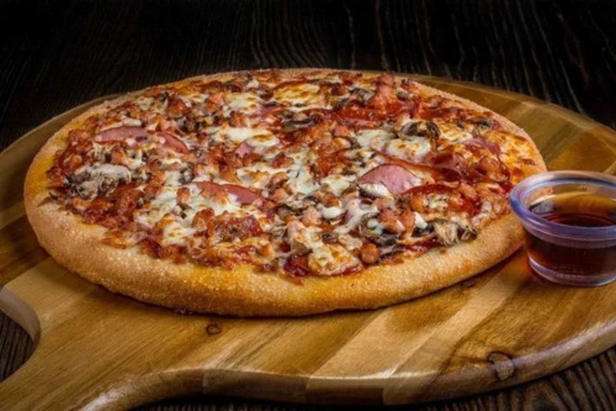 14" Crazy Canuck Pizza
