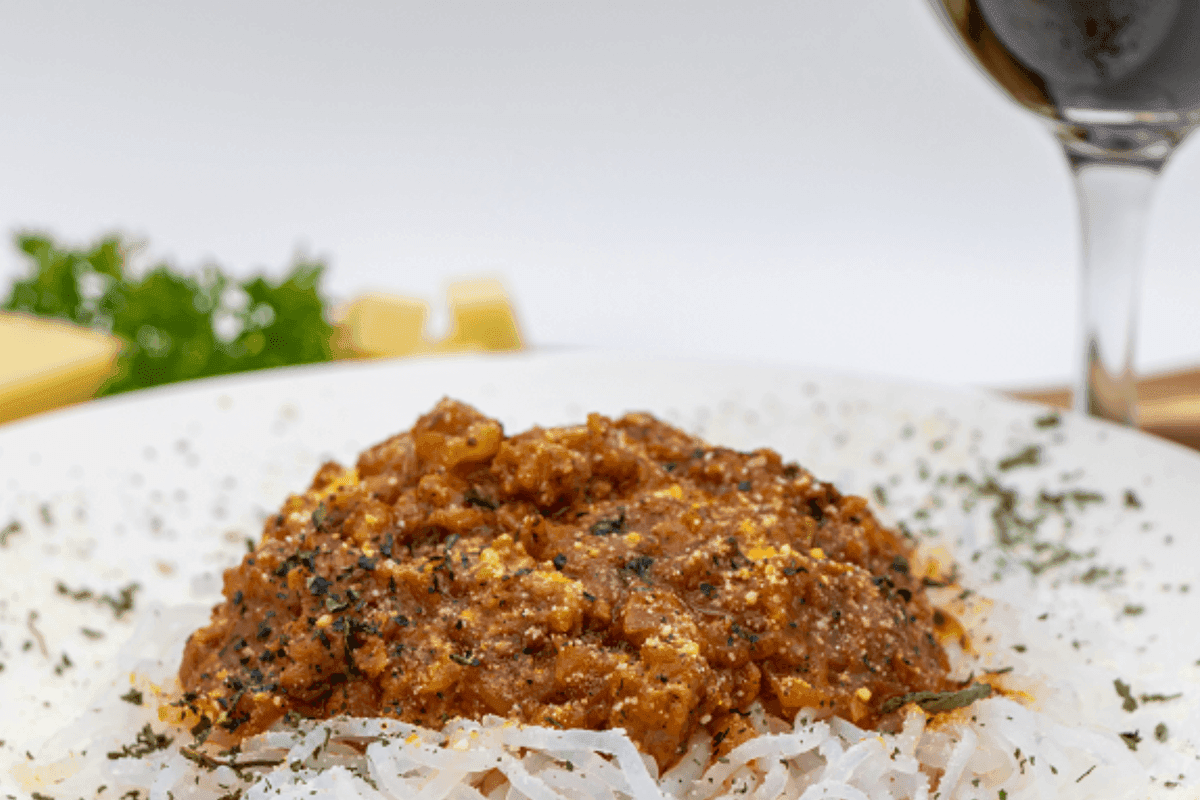 Grass Fed Keto Spaghetti Bolognese Shirataki Pasta