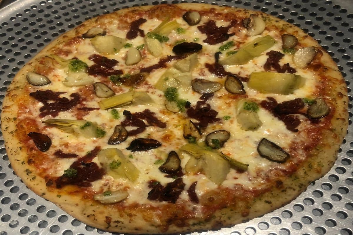Mediterranean Pizza