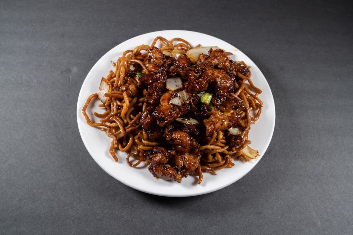 Gango's Chicken Chow Mein
