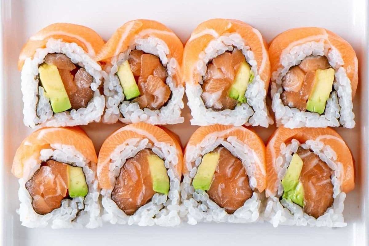 Salmon Lover Roll (8 pcs)